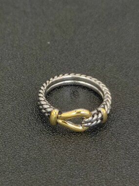✨✨✨David Yurman Button-Loop Clasp Ring. Sizes: 6-7-8-9